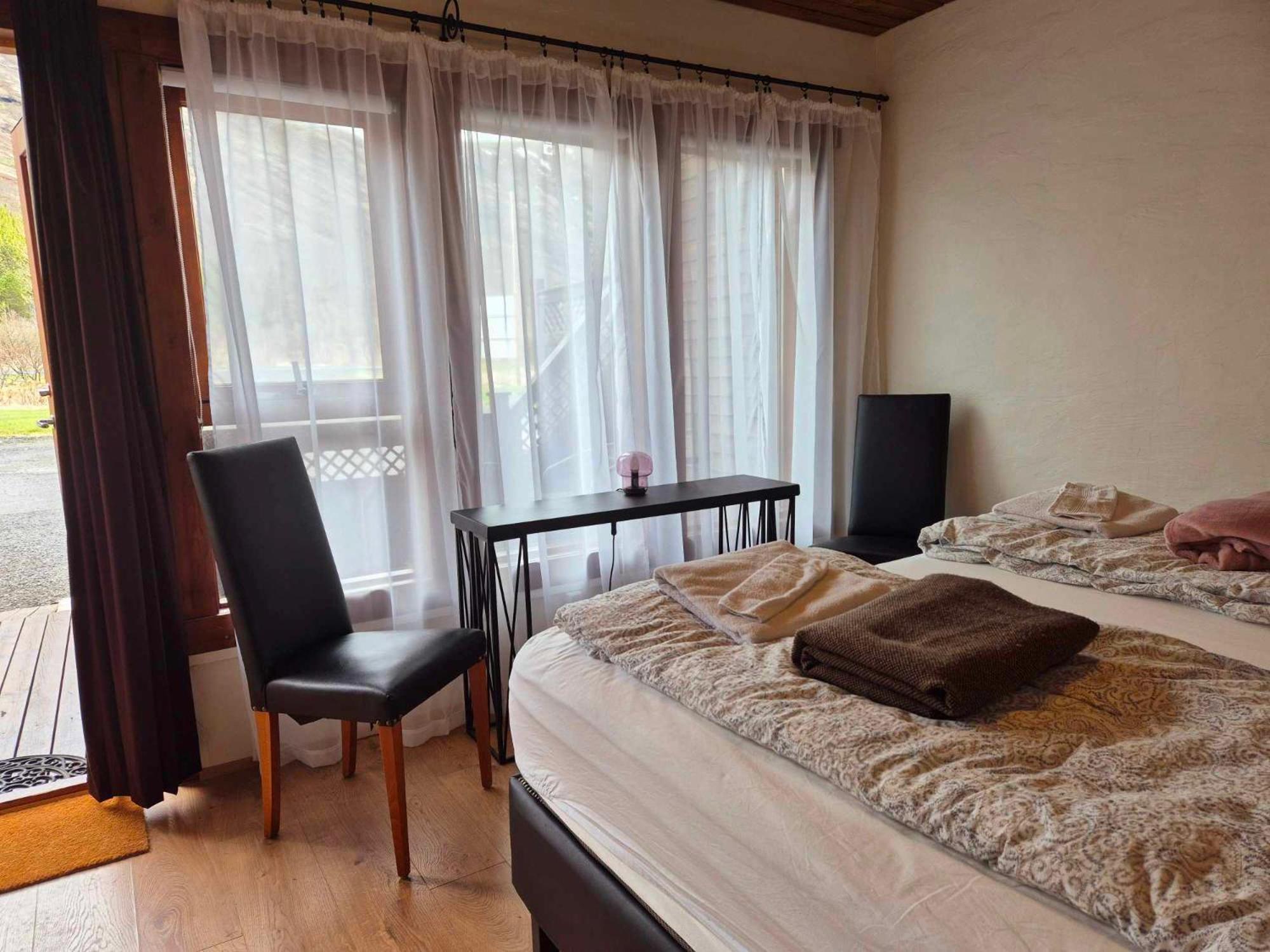 Beautiful Guestroom To Rent With A Mountain View Laugarvatn Buitenkant foto